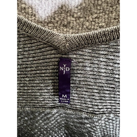 NYDJ Open Knit Ribbed Metallic Pullover Sweater Womens Size Medium V-Neck Back - Picture 3 of 16